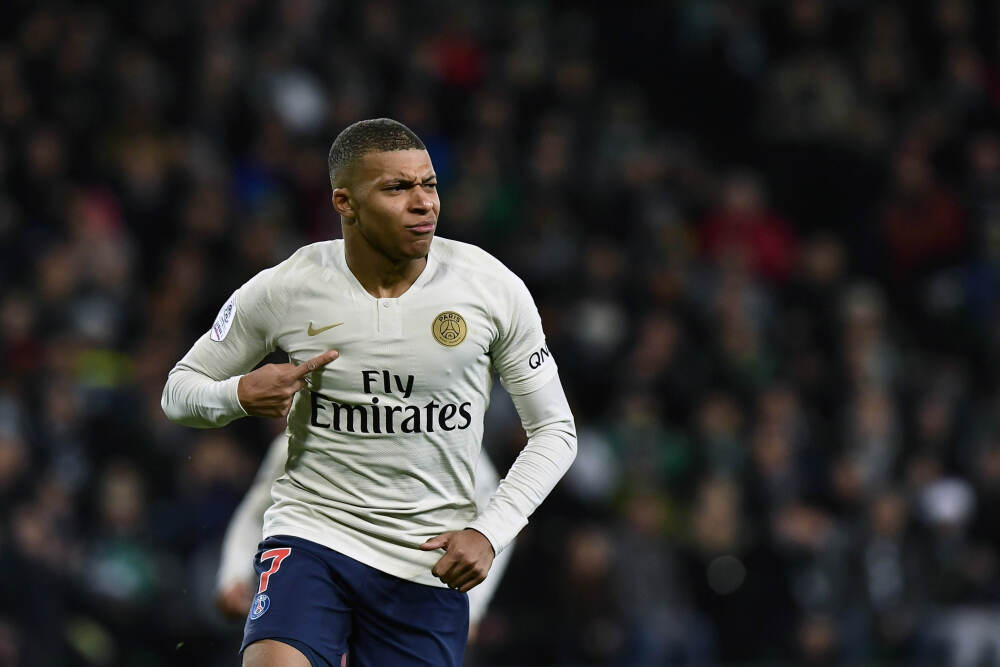 巴黎奥运女单冠军归属引热议，让球传闻再起？陈梦孙颖莎谁更值得期待